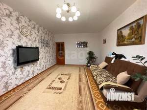 Дом 240м&sup2;, 3-этажный, участок 8 сот.  