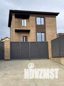 Дом 261м&sup2;, 2-этажный, участок 5 сот.  