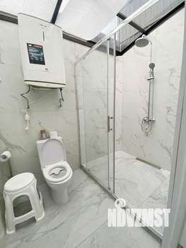 Дом 200м&sup2;, 2-этажный, участок 4 сот.  