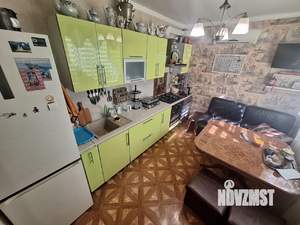 Дом 70м&sup2;, 2-этажный, участок 1 сот.  