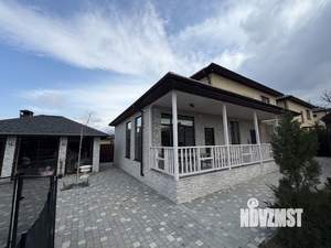 Дом 198м&sup2;, 2-этажный, участок 10 сот.  