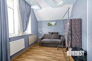 Дом 328м&sup2;, 3-этажный, участок 10 сот.  