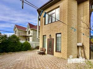 Дом 190м&sup2;, 2-этажный, участок 4 сот.  