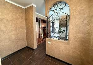 Дом 191м&sup2;, 2-этажный, участок 4 сот.  