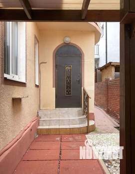 Дом 380м&sup2;, 3-этажный, участок 7 сот.  