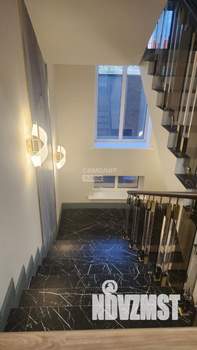 Коттедж 667м&sup2;, 3-этажный, участок 8 сот.  