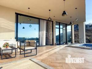 Дом 235м&sup2;, 2-этажный, участок 6 сот.  