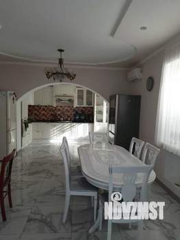 Дом 550м², 2-этажный, участок 8 сот.  