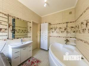 Дом 245м&sup2;, 3-этажный, участок 9 сот.  