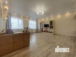 Дом 181м², 2-этажный, участок 8 сот.  
