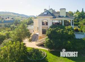 Дом 560м², 3-этажный, участок 26 сот.  