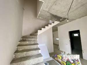 Дом 174м&sup2;, 2-этажный, участок 6 сот.  