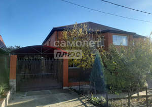 Дом 373м&sup2;, 2-этажный, участок 10 сот.  