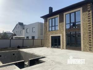 Дом 173м&sup2;, 2-этажный, участок 4 сот.  