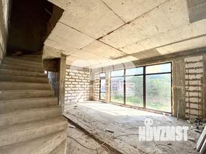 Таунхаус 300м², 2-этажный, участок 6 сот.  