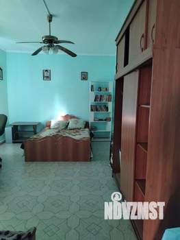 Дом 550м&sup2;, 2-этажный, участок 9 сот.  