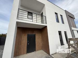 Дом 209м&sup2;, 2-этажный, участок 3 сот.  