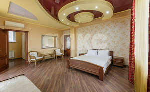 Дом 401м&sup2;, 3-этажный, участок 4 сот.  