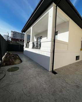 Дом 230м&sup2;, 2-этажный, участок 3 сот.  