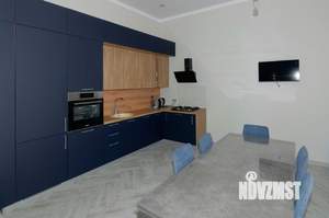 Дом 250м&sup2;, 2-этажный, участок 7 сот.  