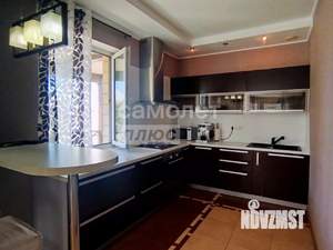 Дом 260м&sup2;, 2-этажный, участок 6 сот.  