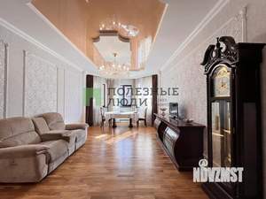 Коттедж 201м&sup2;, 2-этажный, участок 4 сот.  