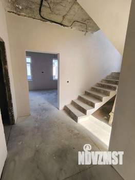 Дом 150м&sup2;, 2-этажный, участок 4 сот.  