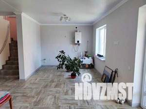 Дом 123м&sup2;, 2-этажный, участок 3 сот.  