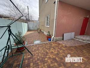 Дом 275м&sup2;, 3-этажный, участок 1 сот.  