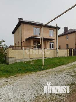 Дом 220м&sup2;, 2-этажный, участок 5 сот.  