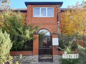 Дом 360м², 2-этажный, участок 10 сот.  