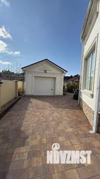 Дом 300м&sup2;, 2-этажный, участок 8 сот.  