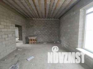 Дом 97м², 2-этажный, участок 5 сот.  