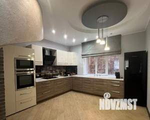 Дом 380м&sup2;, 3-этажный, участок 4 сот.  