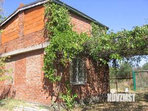 Дом 65м&sup2;, 2-этажный, участок 5 сот.  