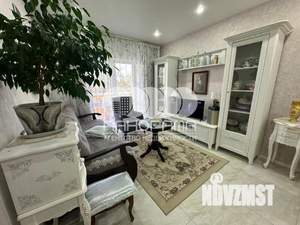 Дом 77м&sup2;, 2-этажный, участок 5 сот.  