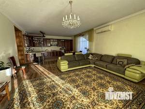 Дом 336м&sup2;, 2-этажный, участок 4 сот.  