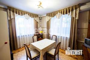 Дом 224м&sup2;, 3-этажный, участок 6 сот.  