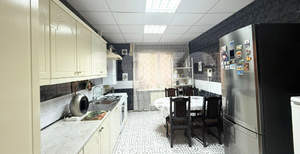 Дом 300м&sup2;, 2-этажный, участок 4 сот.  