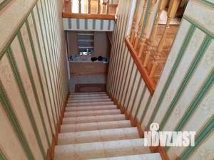 Дом 200м&sup2;, 2-этажный, участок 8 сот.  