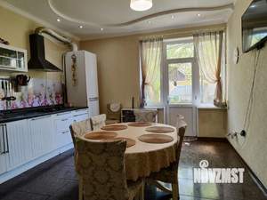 Дом 155м&sup2;, 2-этажный, участок 4 сот.  