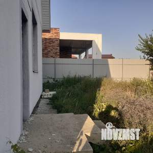 Дом 132м&sup2;, 2-этажный, участок 4 сот.  