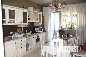 Дом 250м², 2-этажный, участок 5 сот.  