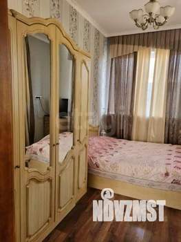 Дом 380м&sup2;, 3-этажный, участок 4 сот.  