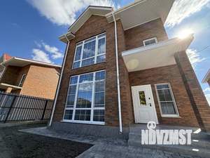 Дом 150м&sup2;, 2-этажный, участок 4 сот.  