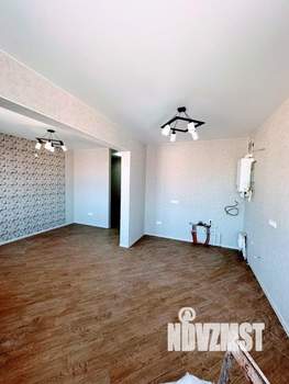 Дом 73м&sup2;, 2-этажный, участок 3 сот.  