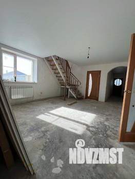 Дом 182м&sup2;, 2-этажный, участок 10 сот.  