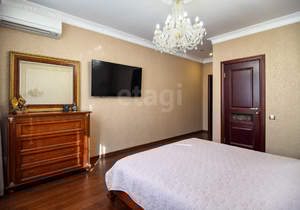 Дом 304м&sup2;, 2-этажный, участок 6 сот.  