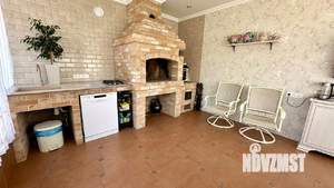 Дом 220м&sup2;, 2-этажный, участок 9 сот.  