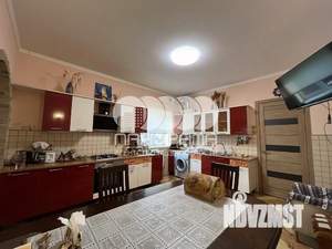 Дом 329м&sup2;, 2-этажный, участок 10 сот.  